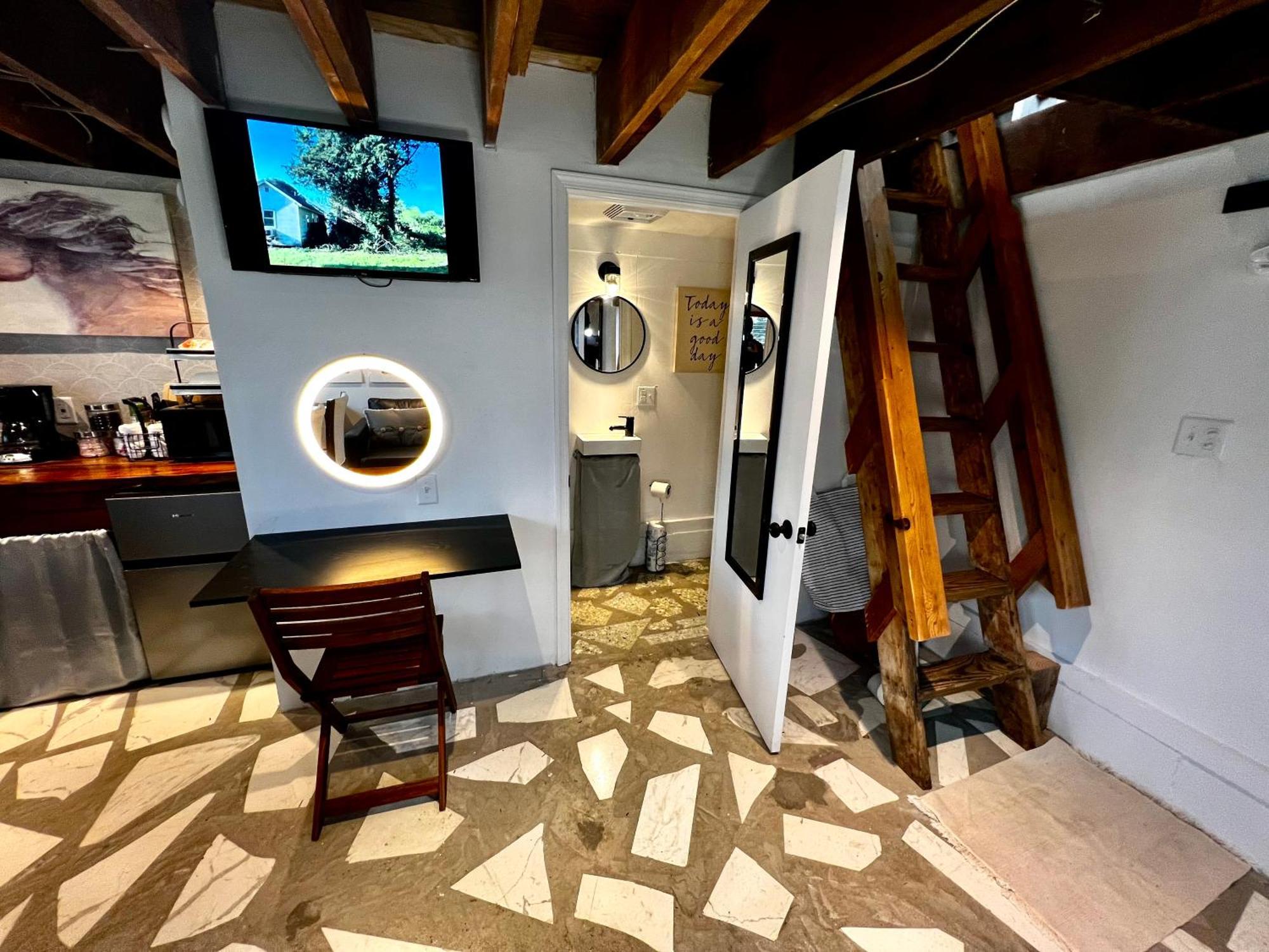 Вилла Cape Charles Tiny Livin' Экстерьер фото